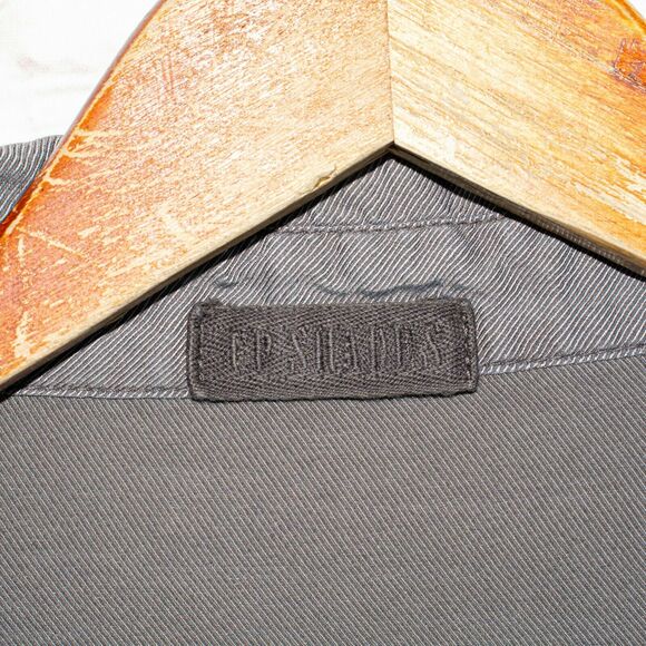 CP SHADES Button up Shirt Soft Gray FitsWomen's Large - Picture 2 of 7